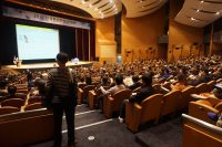 “과학 산물인 의료기기, 독점 소유 말고 공유해야”