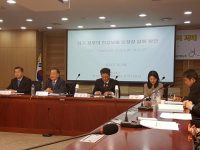 매년 28조원이 민간보험에…“건강보험이 커버토록 해야”