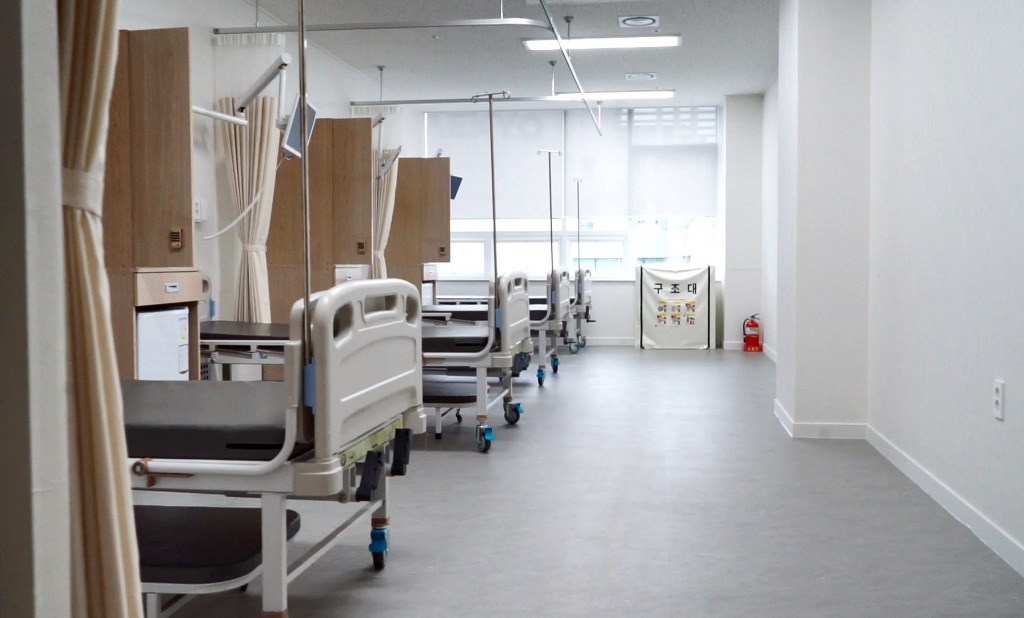4인병동.jpg