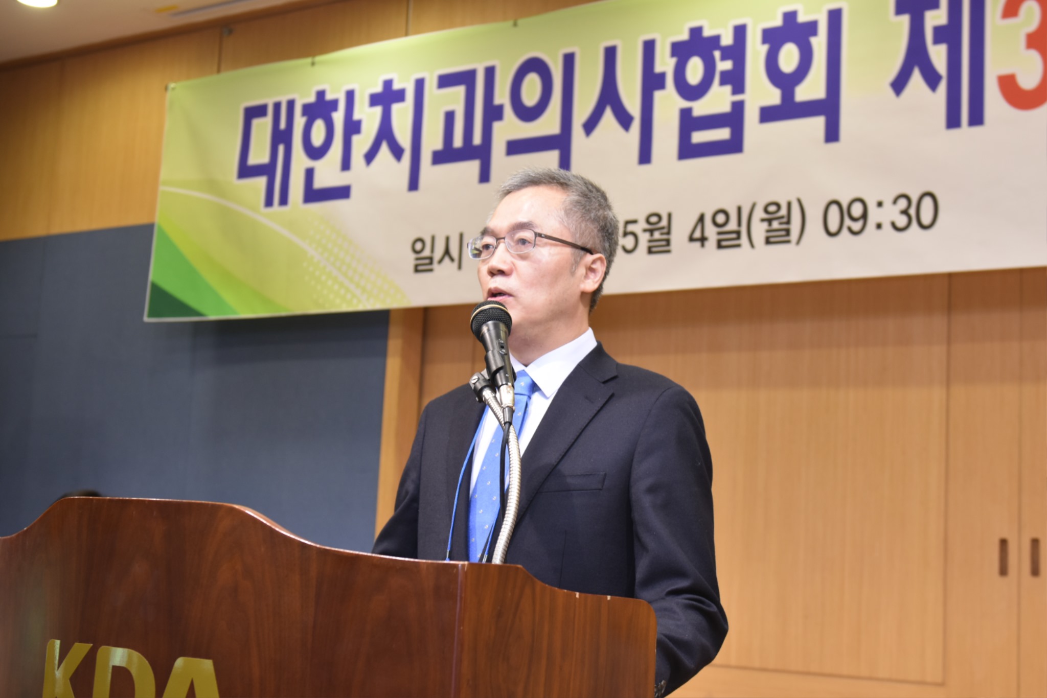 200504_취임식에서 인사말하는 이상훈 협회장1.JPG