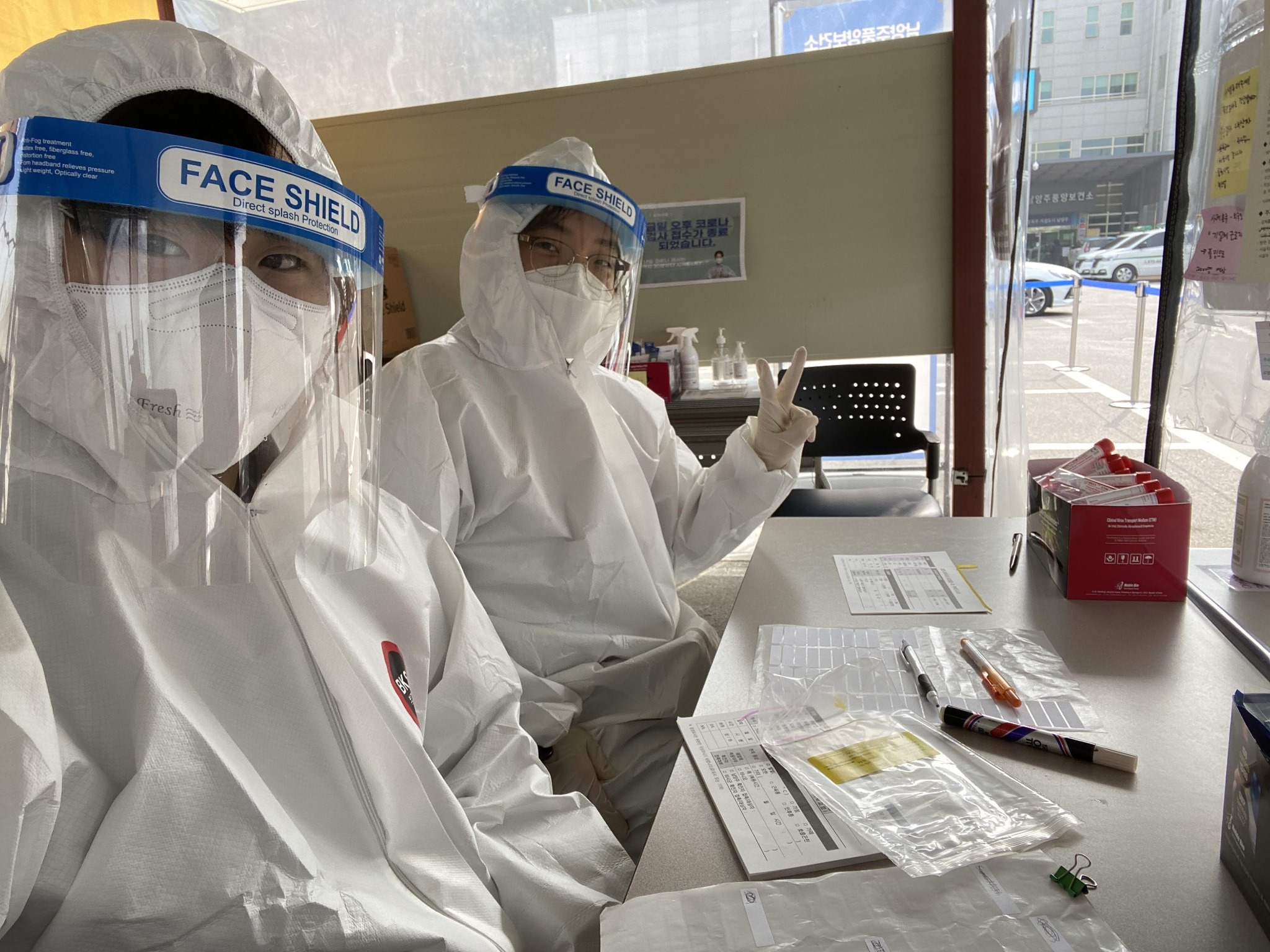 선별진료소 봉사2.jpg