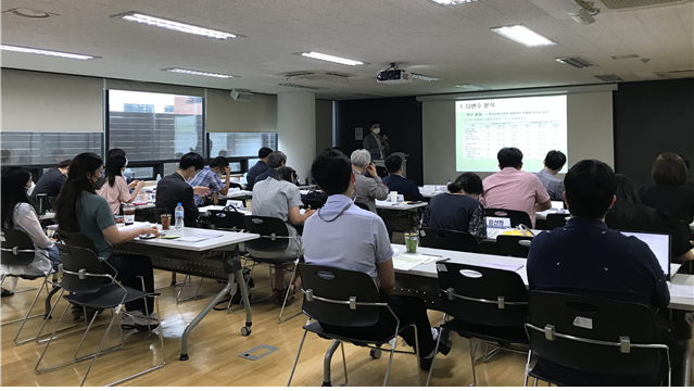 제2회 한의약 아카데미 사진3.png