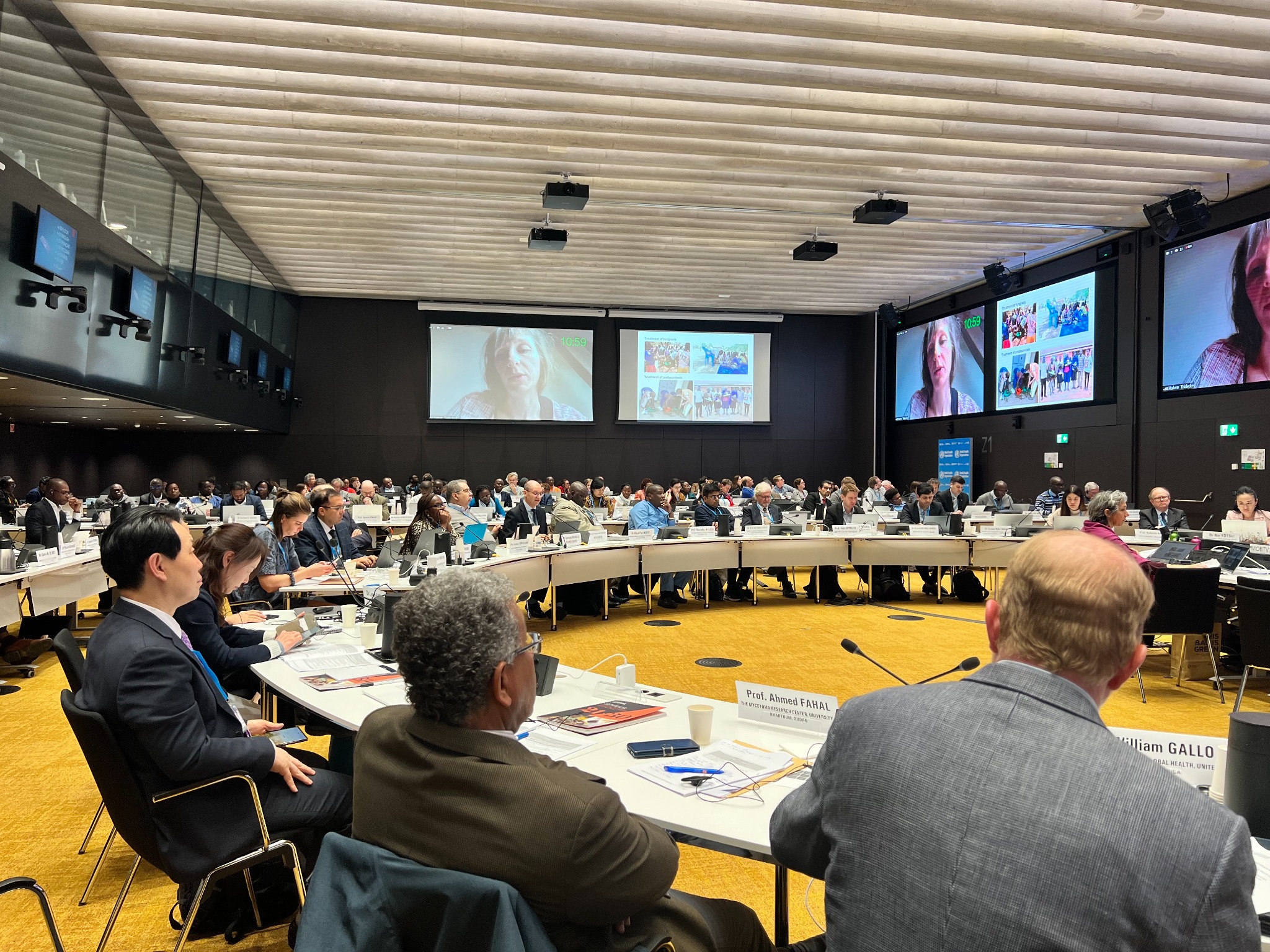 황효정원장님 사진1.jpg