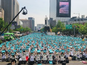 국제간호사의 날 거리로 나온 간호사들…간호법 공포 촉구