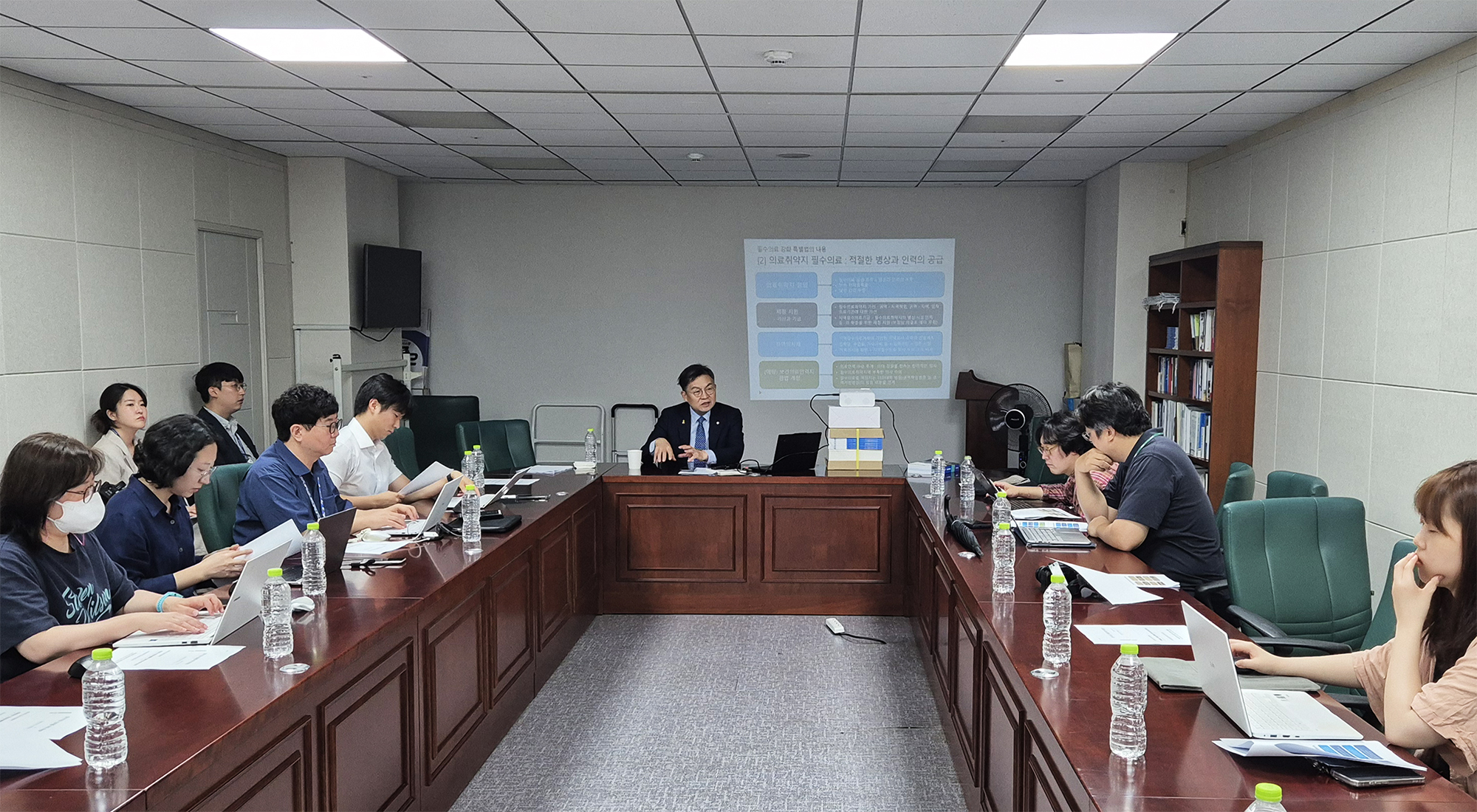 김윤 기자단 간담회3.jpg