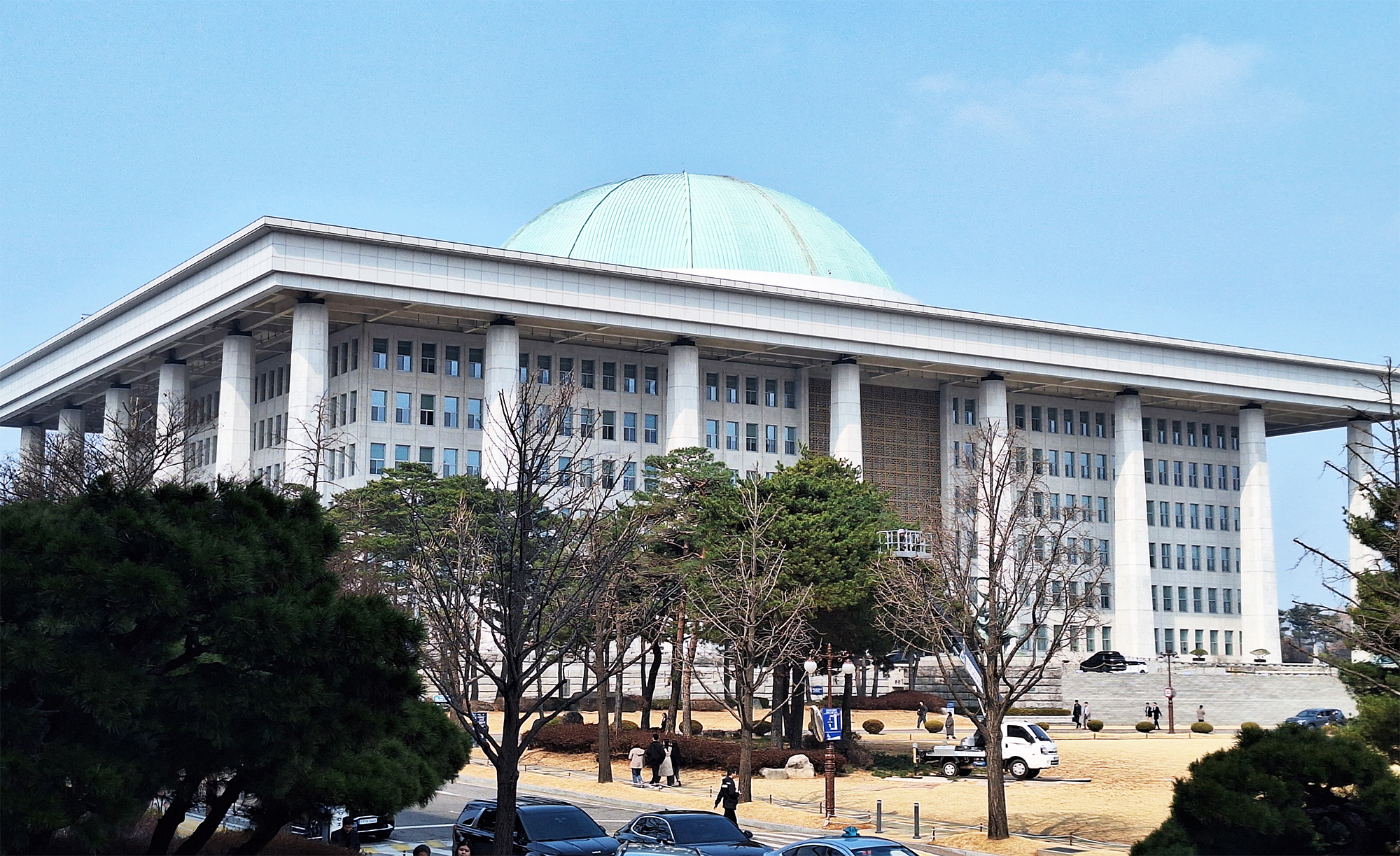 국회 본회의.jpg