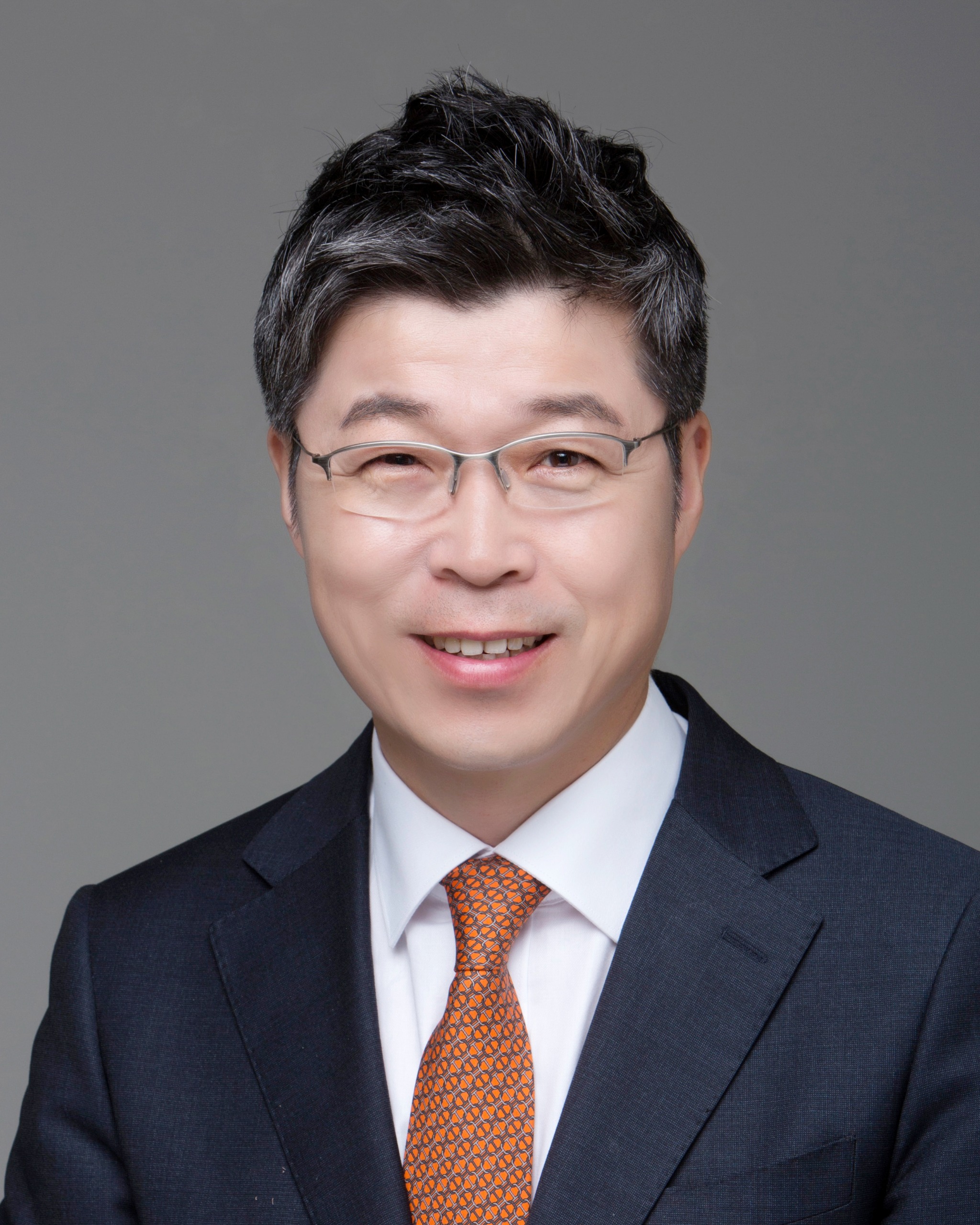 김호철 교수님.jpg