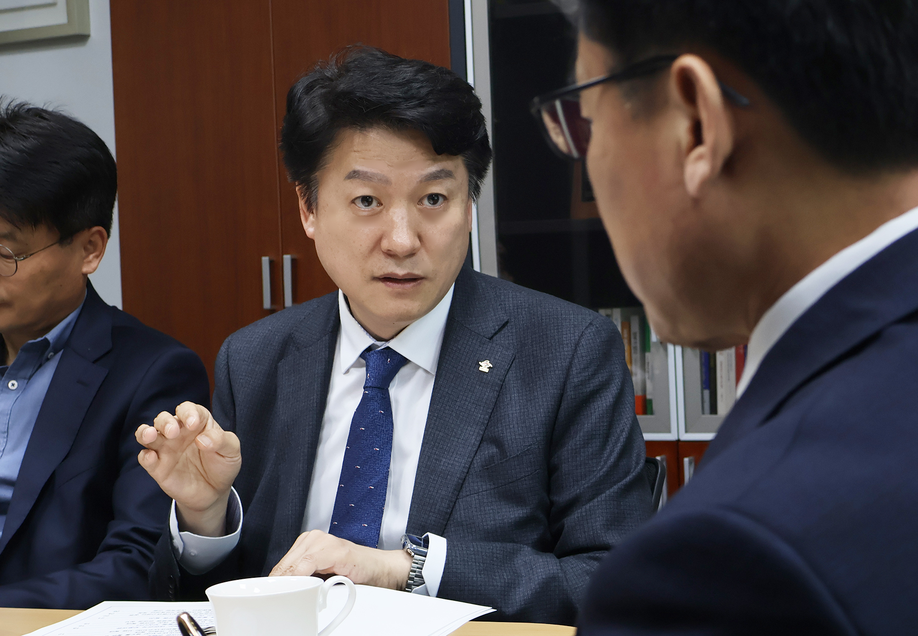 진성준 간담회2.jpg