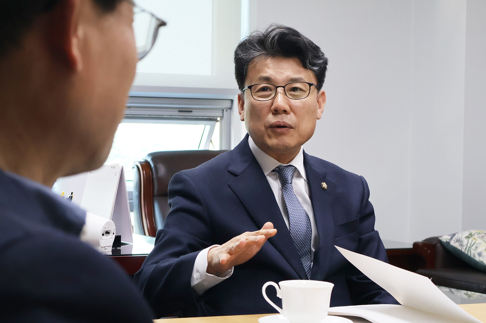 진성준 간담회4.jpg