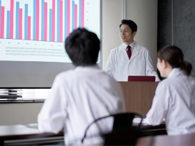 “한의학전문대학원 선택과정 운영에 대한 학생들의 인식은?”