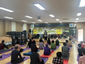 “한의약으로 중풍 날려 보내요∼”