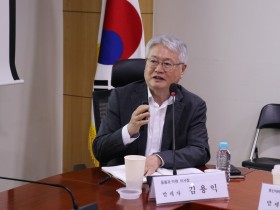 전국민돌봄보장 위한 새 정부 임무는 ‘주춧돌 놓기’와 ‘속도 올리기’