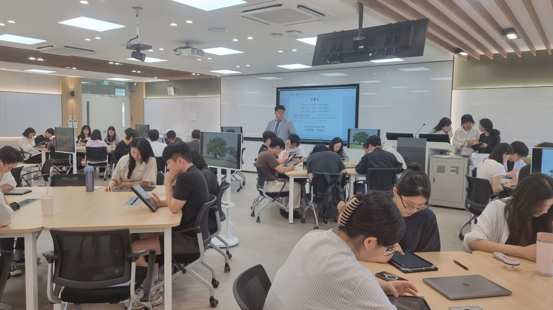 부산대한의전 스마트 강의실.jpg