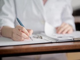 의사·요양보호사 국시 ‘반 토막’…“의료·돌봄 인력 붕괴 경고등”