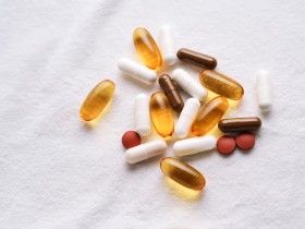 의약품 오남용 부르는 약국 광고 규제 나선다