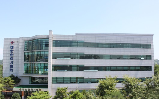 “피부미용 전문가는 양방 일반의가 아닌 한의사!!”