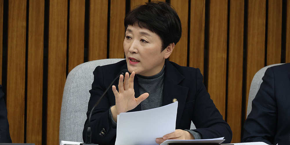 ‘돌봄청’ 신설·연금 연계…국가 책임 강화 ‘돌봄 3법’ 추진