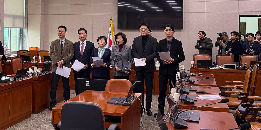 코로나19 백신 이물질 감사 결과 파장…피해 보상·정책 책임 공방 확산