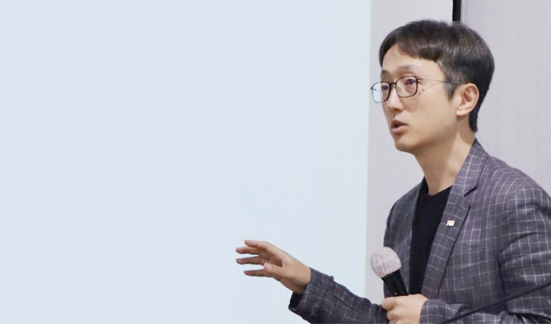 “종이 위로 새겨지는 영원한 기록:  한의신문의 미래를 묻다”