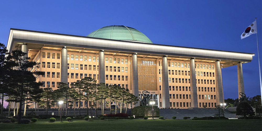 ‘AI 가짜 한의사’ 광고 전면 금지법 제정…의약품 안전관리 강화