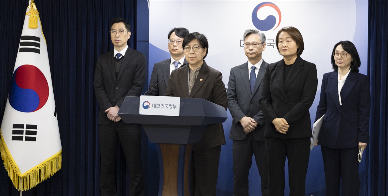 정은경 장관 “일부 의료제품 불공정행위 우려···엄정 대처할 것”