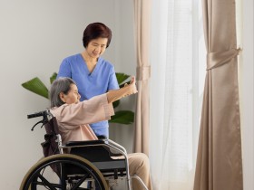 장기요양 수요 증가…요양보호사 최대 99만명 부족 전망