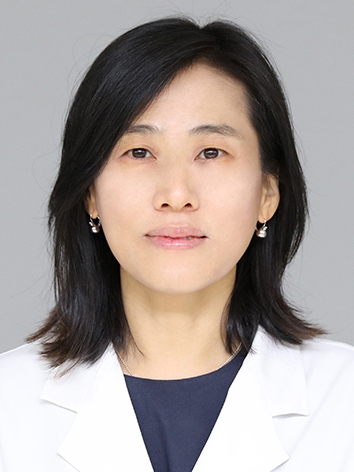 송윤경.jpg