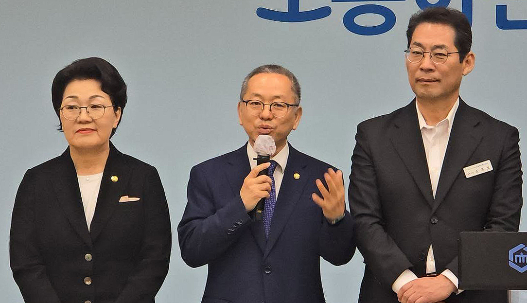 김문수 기자회견.jpg