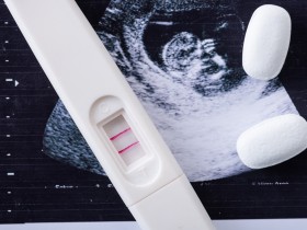 정부, 임신중지 약물 정식 도입…첫 2년간 의료기관 직접 처방·조제