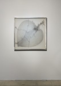 이순종_하트_33x33cm_인조비단에 침_2018